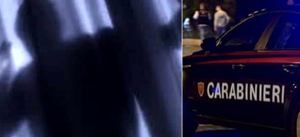 Sorprende il ladro aggrappato al balcone in piena notte e lo mette in fuga a colpi di coperta